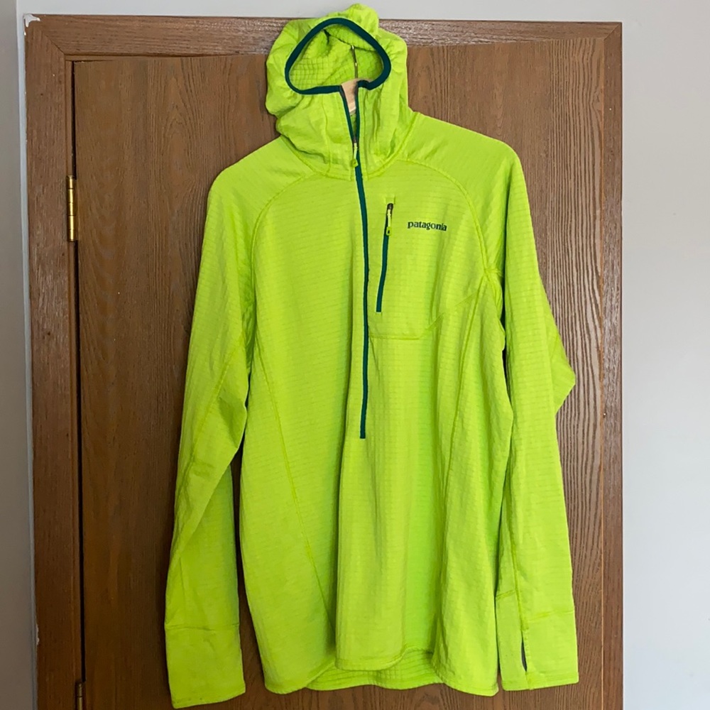 COPY - Men's Patagonia R1 Hoodie